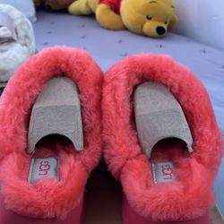 Ugg slippers 