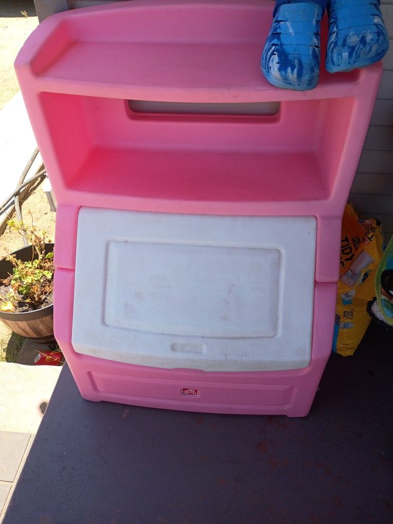 Girls Toy Box