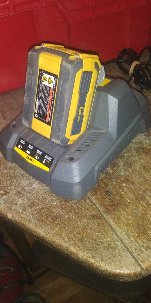 Lynxx 40v Battery and Charger