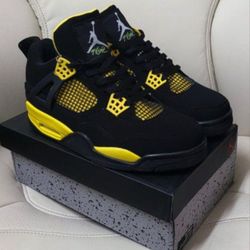 Jordan 4 RETRO ( R )