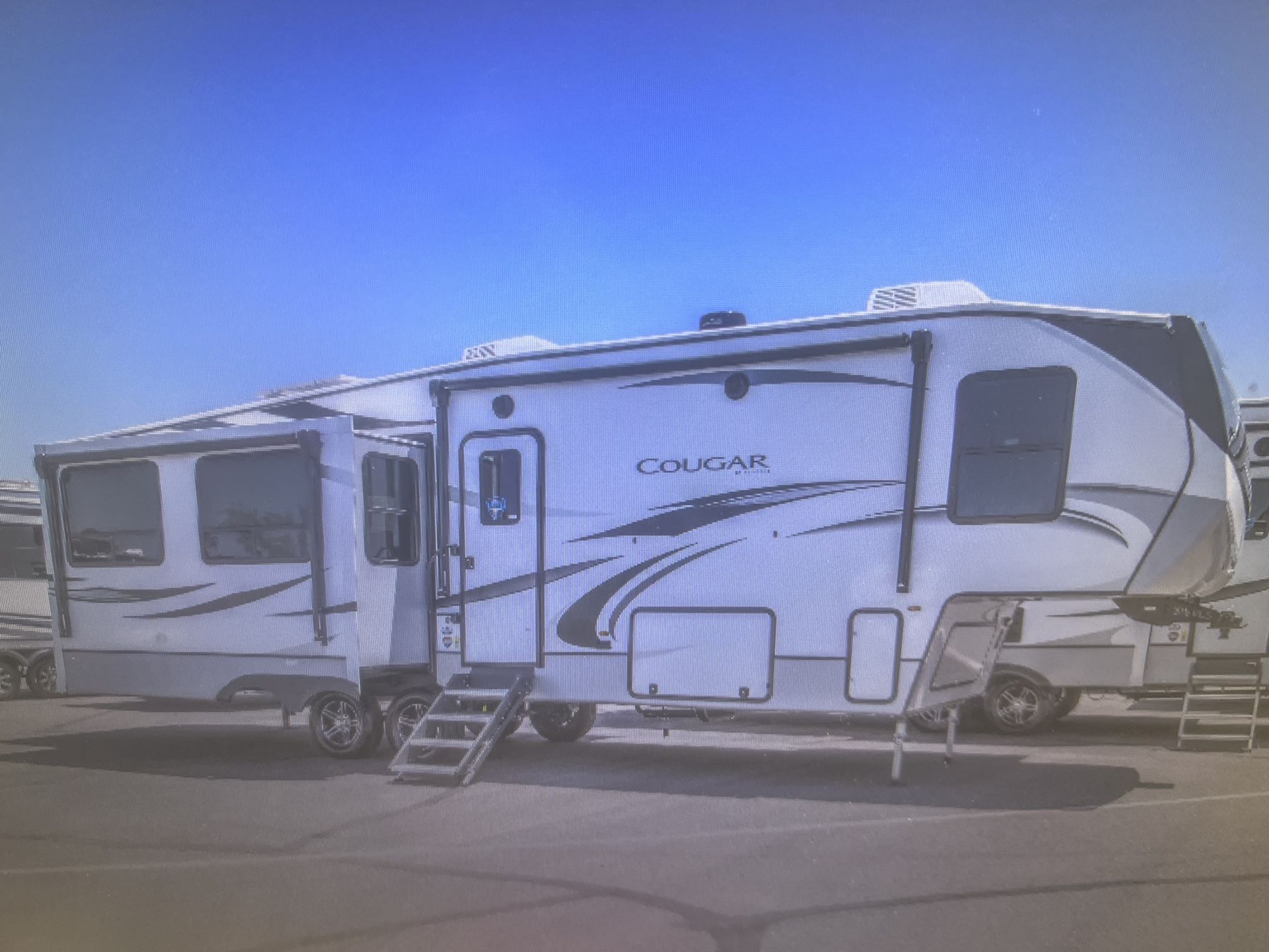 2022 COUGAR 316RLS
