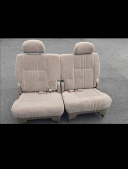 Rear seats on a 1999 Toyota sienna