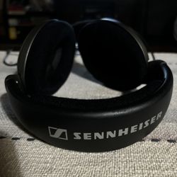 Sennheiser HD518 (barely used)