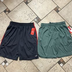 NWT Men’s athletic training shorts 2 pack Size M