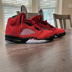 raging bull 5s size 7