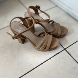 Nude Heels 6.5