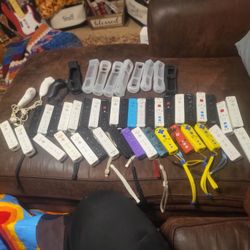 Nintendo Wii Wireless Controllers 20.00 Each Nunchucks 7.00 Each  Silicone Covers 2 For 7.00