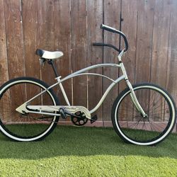 Electra Cruiser 1. Mens beach cruiser. Bright silver 26 inch. Rides smooth. 