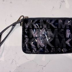 Michael Kors Wristlet 
