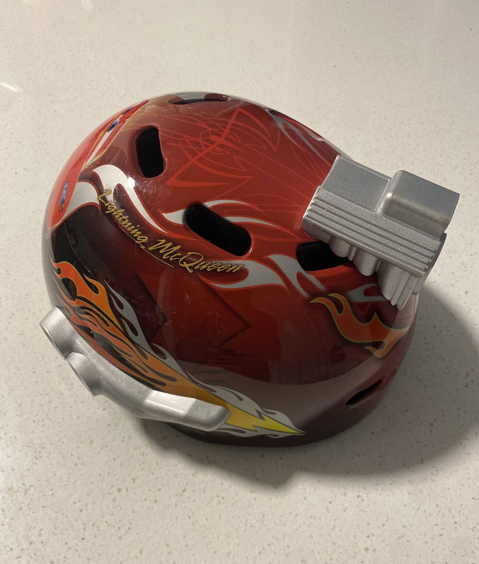 Disneys Cars Lightning McQueen 3D Rev It Up Helmet Ages 5-8