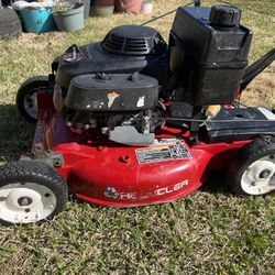 Toro Commercial In Good Conditions New Wheels And New Carburetor Works Great 