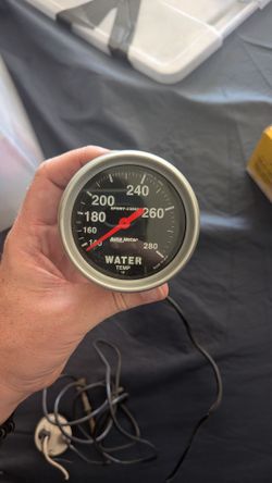 Auto meter gauges