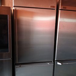 GE MONOGRAM 36" STAINLESS STEEL BUILT-IN BOTTOM FREEZER REFRIGERATOR WITH ICE MAKER 