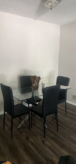 Glass dining room table set of 4