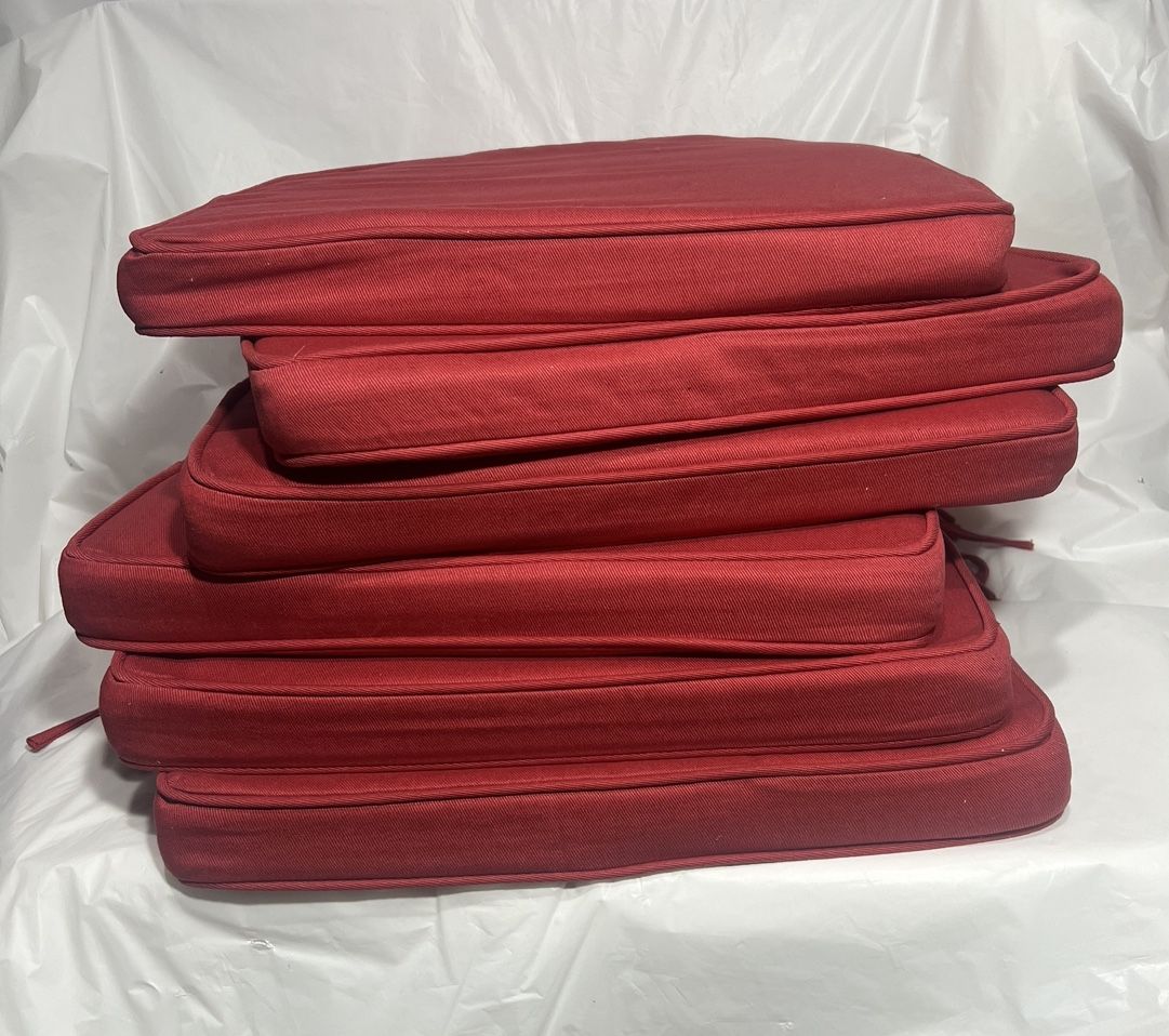 SET OF 6 OUTDOOR / INDOOR CUSHION CHAIR PADS w/ties (17"x15"x2”) RED