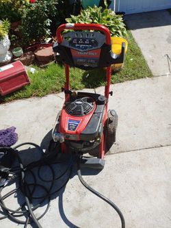2700 psi Troy Bilt pressure washer