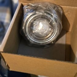 Bearings rear left and right  for 04 to 09 Mercedes benz 