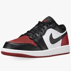 Air Jordan Boy's Size 6.5 Air 1 Low (Big Kid)