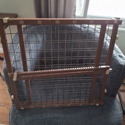 23x42 Adjustable Pet Gate