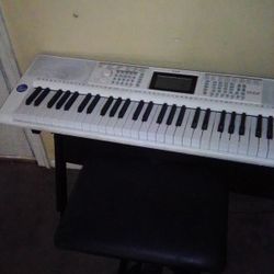 DEK-610s Electric Keyboard 