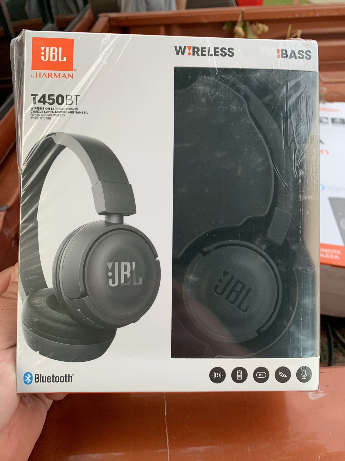 Jbl wireless headphones Bass