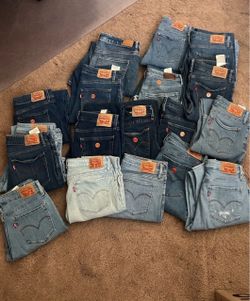 ***Womens Levis Jeans size 29,30,31