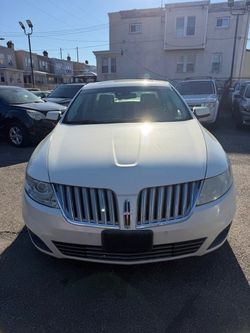 2009 Lincoln MKS