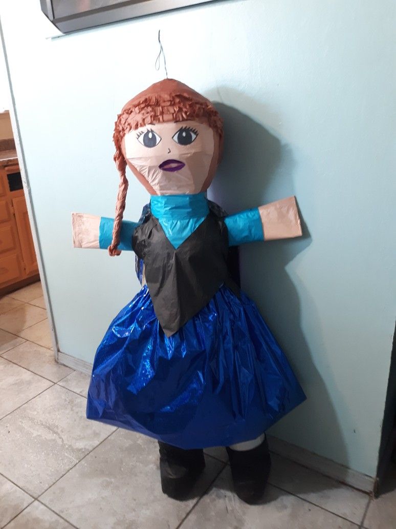 New Frozen Pinata