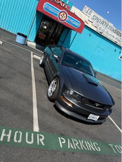 05-09 mustang hood scoop (not the hood)
