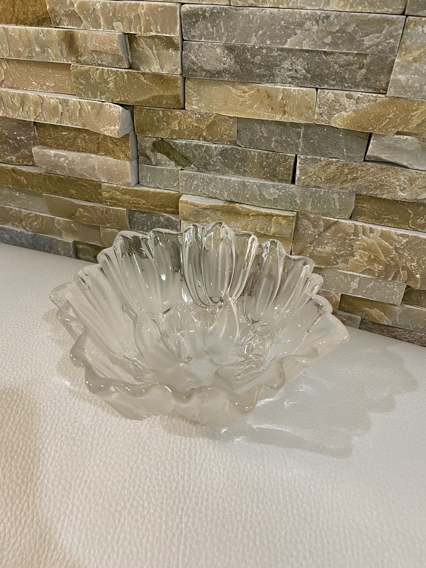 Glass bowl