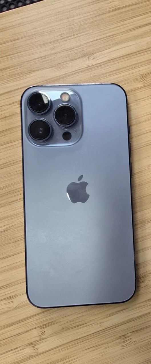 iPhone 13 Pro 128GB UNLOCKED Blue