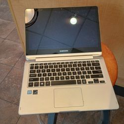 Samsung Spin 7 Notebook PC (NP740U3M) Touchscreen, i5-7200U, 12GB RAM, 1TB HDD, Windows 11 Pro