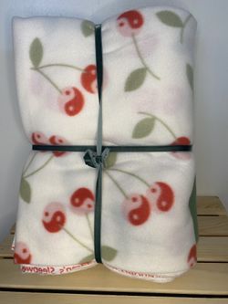 Yin Yang Cherry Fleece No Sew Blanket Lot