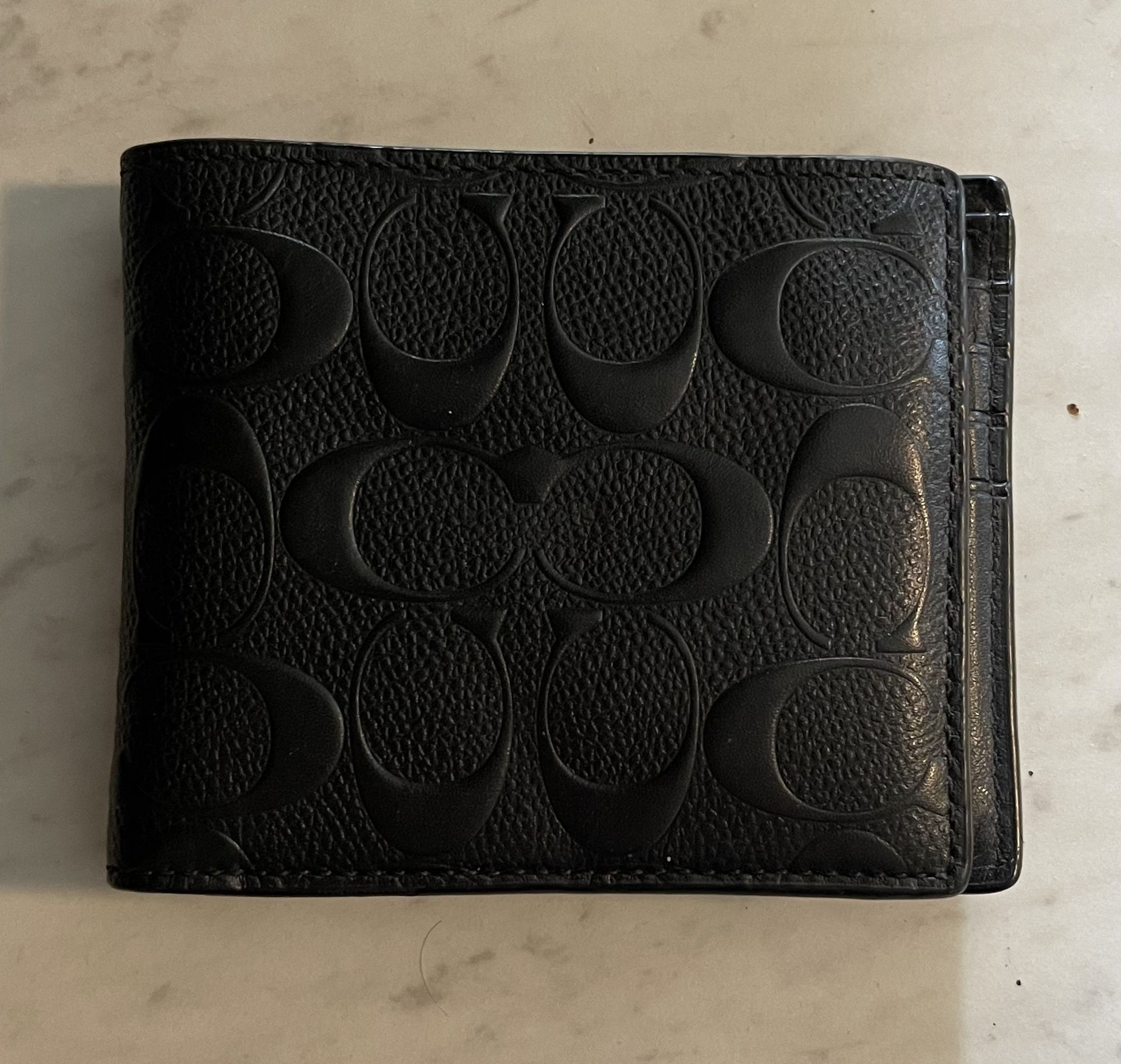 COACH Wallet Black Leather Single-Fold With 8 Card Slots