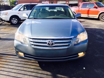 2006 Toyota Avalon.