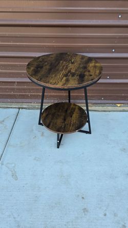 20" Rustic Brown Round Wood  End Table