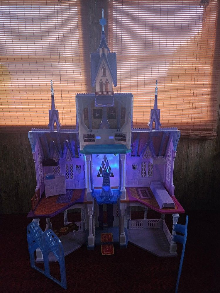 Disney Frozen Castle