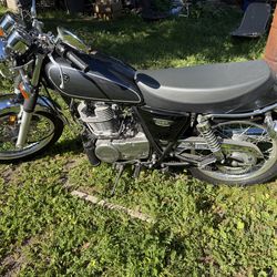 Yamaha  2014 sr400