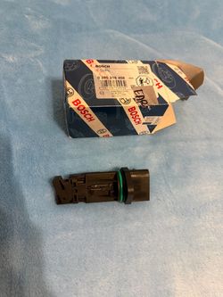 Genuine Mass airflow sensor oem. MAF. M3, Z3, Z4, E60 M5, M6