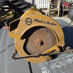Black & Decker saw
