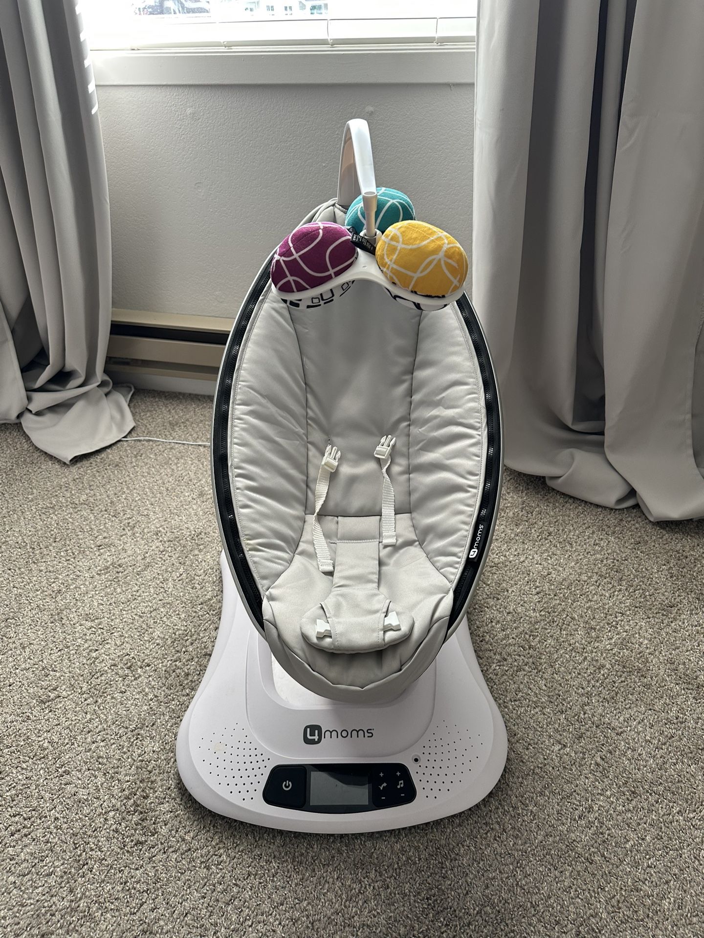 4 Moms Mamaroo Baby Swing