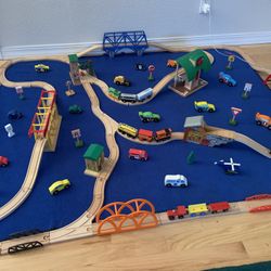 Wooden Train Set 143 pieces