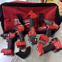 Mulwakee Power Tools -set/new