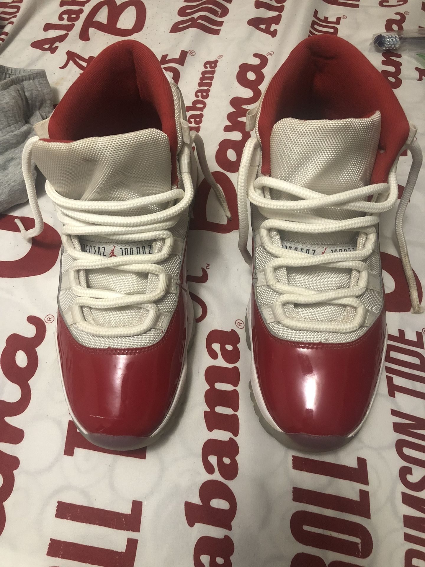 Mid Jordan 11 Cherry