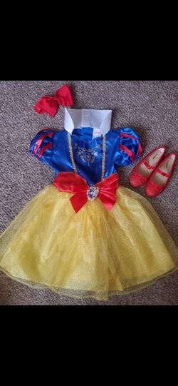 Snow white costume