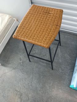 Bar stool