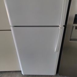 Refrigerator Has Ice Maker