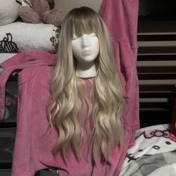 Long Wavy Blonde Wig