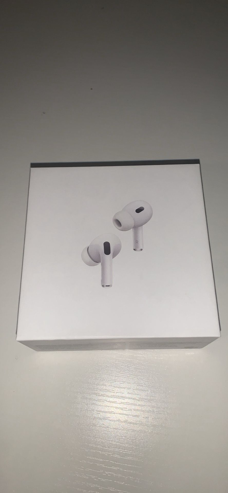 AirPods Pro 2 Sealed Close