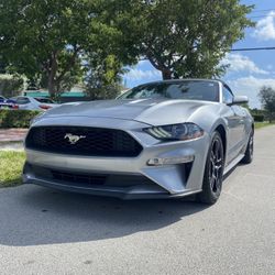 2020 Ford Mustang Convertible 